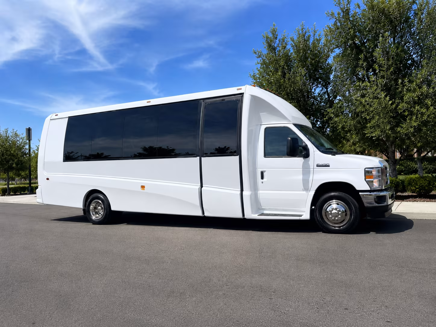 gilroycharterbuscompany com makes finding san jose sharks game transportation from gilroy easy